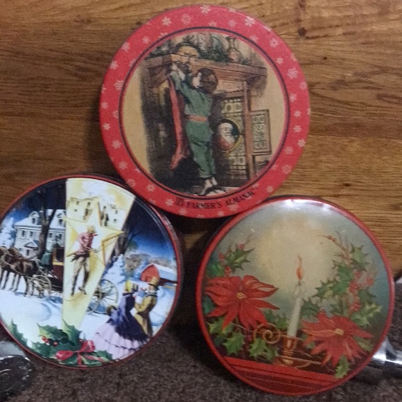 Vintage 1940s, 1950s and 1960s Decorative Christmas Metal Tins. Set of 3 - Picture 2 of 13